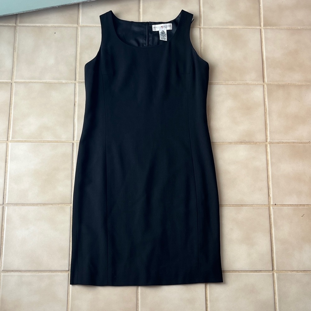 100% Pure New Wool Vintage Elegant Black Sleeveless Zip up Dress Valerie Stevens